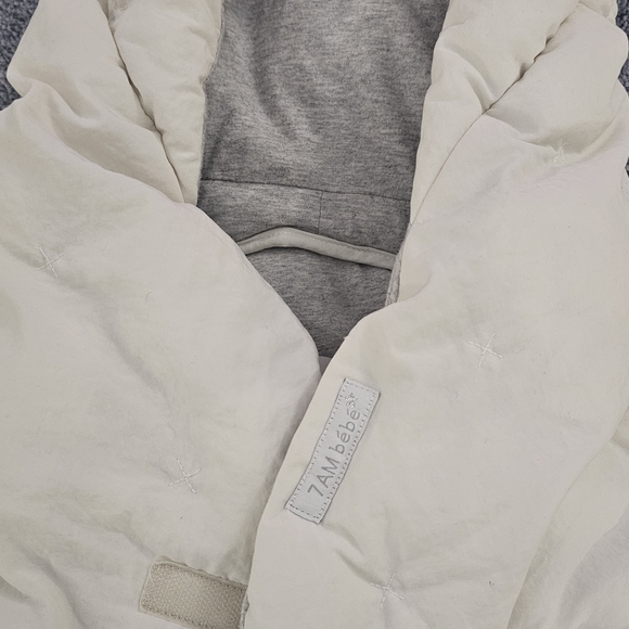 7AM Enfant Cream Kids Blanket - Picture 3 of 8